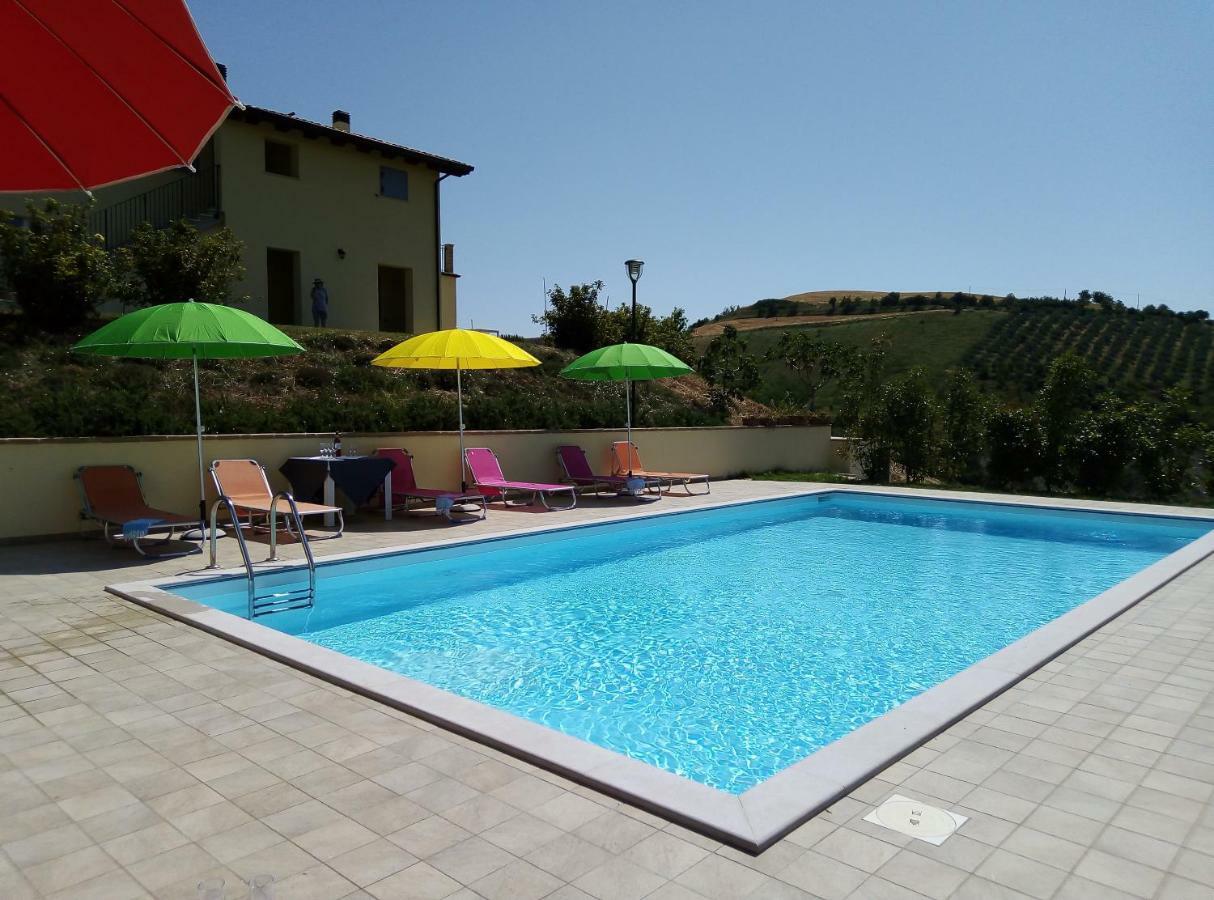 Agriturismo Terra dei Falchi Castilenti Esterno foto
